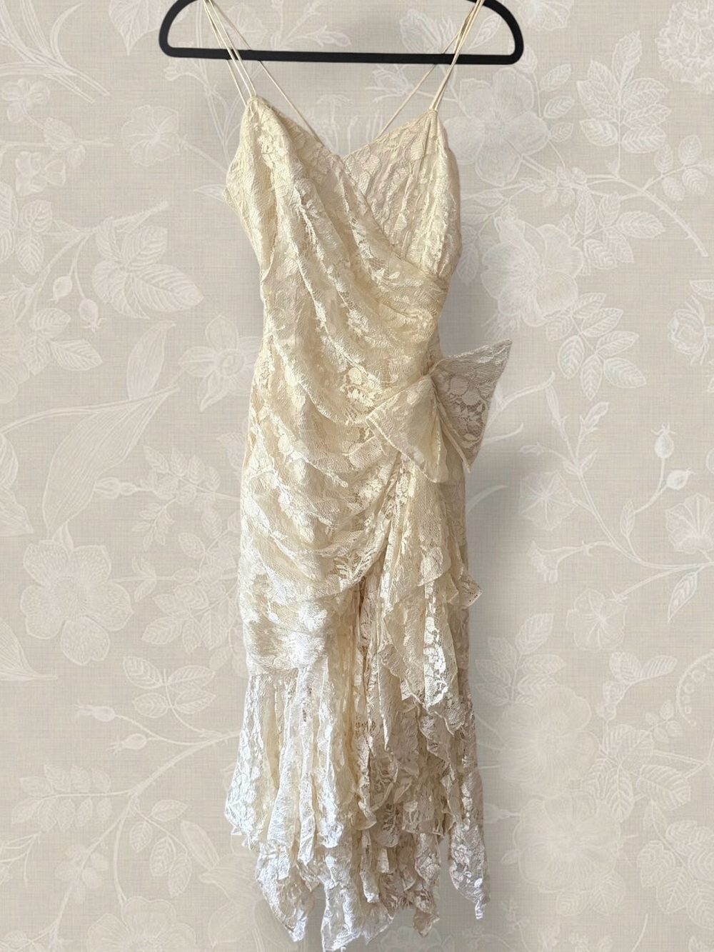 Gorgeous! Rare Vintage 1980-90s Union Made ILGWU White Lace Gown Stunning!